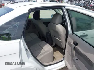 2009 Ford Focus SE with VIN 1FAHP35NX9W203482, listed as a IAAI auction lot 41870714 with 184,823 mi miles. Bid and sale history available at carsss.com. Image 8.