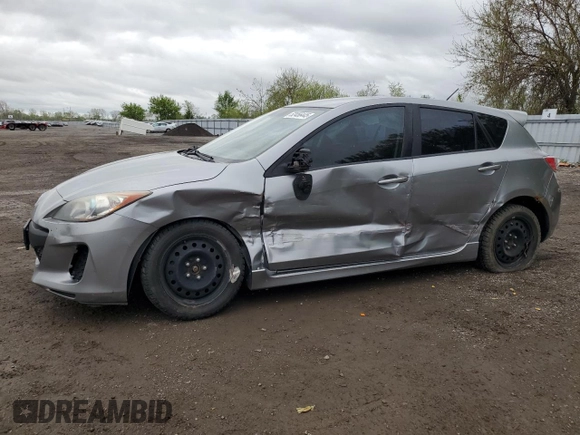 2013 Mazda 3 i Touring z VIN JM1BL1L7XD1799137, wystawiony jako Copart lot #52456445 z przebiegiem 175 319 mil mil oraz Szkoda całkowita • Salvage title. Historia ofert i sprzedaży dostępna na DreamBid. Obrazek 1.