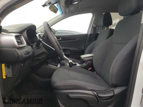 2017 Kia Sorento LX with VIN 5XYPGDA59HG187904, listed as a Copart auction lot 85064304 with 98,268 mi miles and Salvage Title. Bid and sale history available at carsss.com. Image 7.