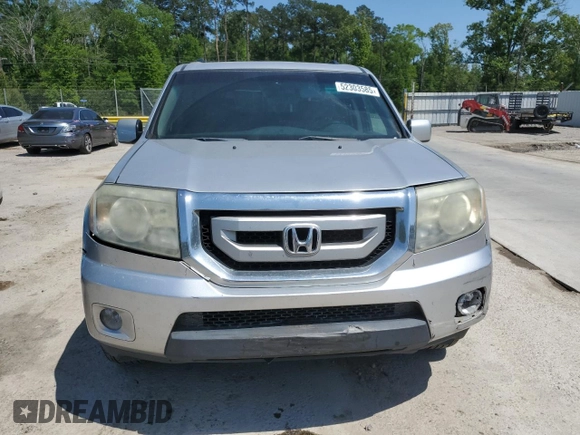 2011 Honda Pilot EX with VIN 5FNYF3H45BB043795, listed as a Copart auction lot 52303585 with 247,582 mi miles and Salvage Title. Bid and sale history available at carsss.com. Image 5.