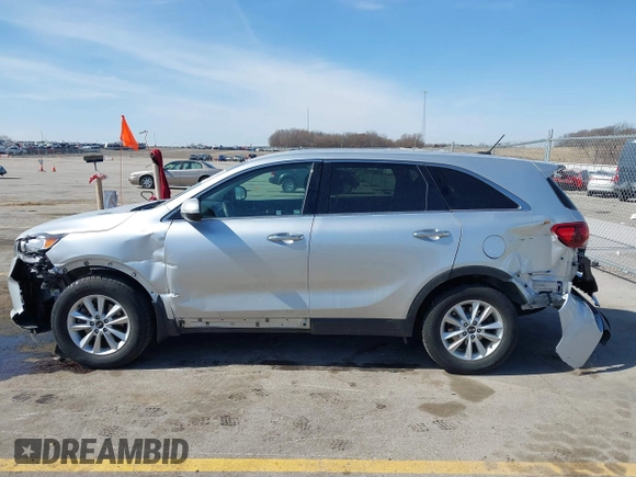 2019 Kia Sorento L with VIN 5XYPG4A3XKG511934, listed as a IAAI auction lot 41784749 with 93,209 mi miles. Bid and sale history available at carsss.com. Image 14.