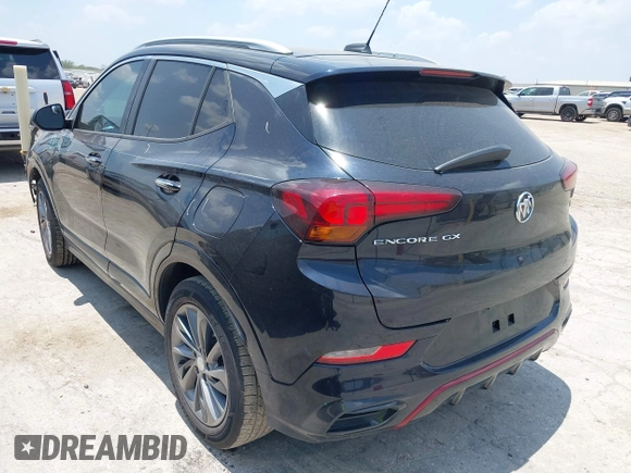 2020 Buick Encore GX Select z VIN KL4MMDSL7LB126928, wystawiony jako IAAI lot #42303819 z przebiegiem 74 360 mil mil oraz . Historia ofert i sprzedaży dostępna na DreamBid. Obrazek 3.