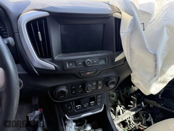 2020 GMC Terrain SLE z VIN 3GKALTEV6LL119894, wystawiony jako Copart lot #57132205 z przebiegiem Nie podano mil oraz Szkoda całkowita • Salvage title. Historia ofert i sprzedaży dostępna na DreamBid. Obrazek 8.