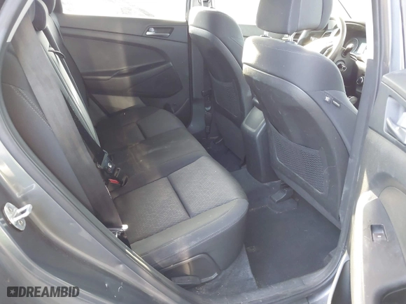 2017 Hyundai Tucson SE Plus with VIN KM8J33A40HU329666, listed as a IAAI auction lot 42084886 with 144,785 mi miles. Bid and sale history available at carsss.com. Image 8.