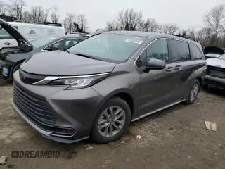 2023 Toyota Sienna LE with VIN 5TDKRKEC7PS162261, listed as a Copart auction lot 42204295 with 24,806 mi miles and Non Repairable. Bid and sale history available at carsss.com. Image 1.