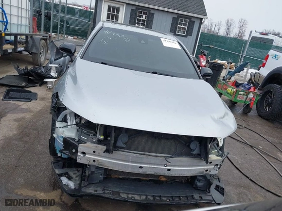 2019 Toyota Avalon XLE with VIN 4T1BZ1FB9KU005475, listed as a IAAI auction lot 41293798 with 111,630 mi miles. Bid and sale history available at carsss.com. Image 13.
