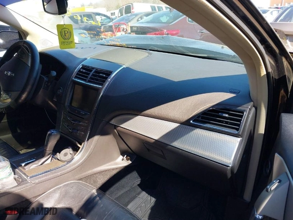 2013 Lincoln MKX with VIN 2LMDJ8JK6DBL29142, listed as a IAAI auction lot 41690556 with NaN miles. Bid and sale history available at carsss.com. Image 5.