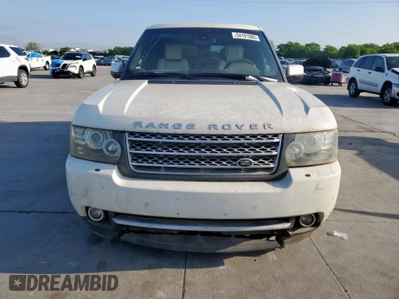 2010 Land Rover Range Rover SC z VIN SALMF1E43AA313016, wystawiony jako Copart lot #54191085 z przebiegiem Nie podano mil oraz Czysty tytuł • Clean title. Historia ofert i sprzedaży dostępna na DreamBid. Obrazek 5.
