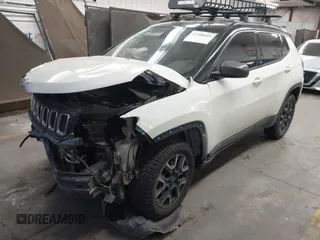 2019 Jeep Compass Trailhawk with VIN 3C4NJDDB8KT668110, listed as a IAAI auction lot 41700848 with 75,855 mi miles and . Bid and sale history available at carsss.com. Image 18.