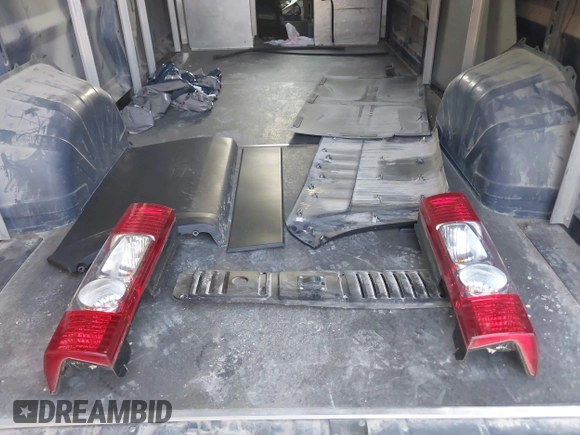 2020 Ram ProMaster Cargo with VIN 3C6URVJG0LE112638, listed as a IAAI auction lot 40284270 with 61,443 mi miles and . Bid and sale history available at carsss.com. Image 12.