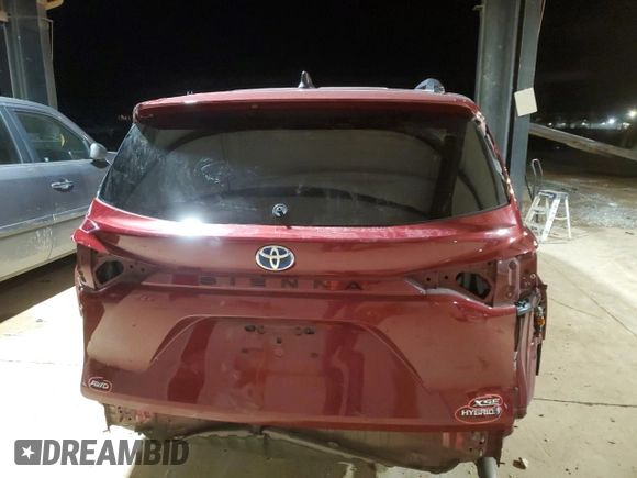 2021 Toyota Sienna XSE with VIN 5TDDSKFC4MS003737, listed as a Copart auction lot 83232334 with 63,938 mi miles and Salvage Title. Bid and sale history available at carsss.com. Image 6.