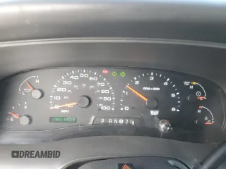 2003 Ford Excursion Special Serv z VIN 1FMNU41S13EC23961, wystawiony jako Copart lot #56982865 z przebiegiem 180 123 mil mil oraz Szkoda całkowita • Salvage title. Historia ofert i sprzedaży dostępna na DreamBid. Obrazek 9.
