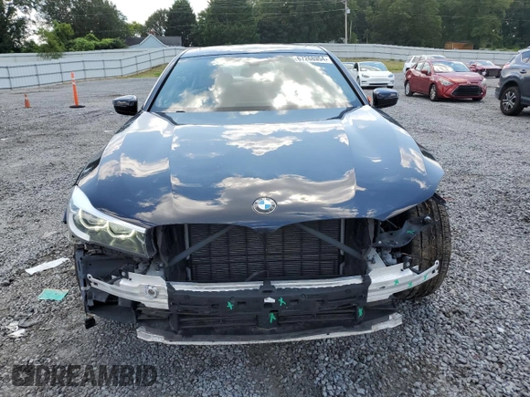 2019 BMW 7 Series 740i xDrive with VIN WBA7E4C50KGV70120, listed as a Copart auction lot 67268954 with 39,639 mi miles and Salvage Title. Bid and sale history available at DreamBid. Image 5.