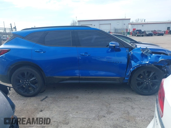 2019 Chevrolet Blazer RS z VIN 3GNKBERS3KS612362, wystawiony jako IAAI lot #41978218 z przebiegiem 90 242 mil mil oraz . Historia ofert i sprzedaży dostępna na DreamBid. Obrazek 13.