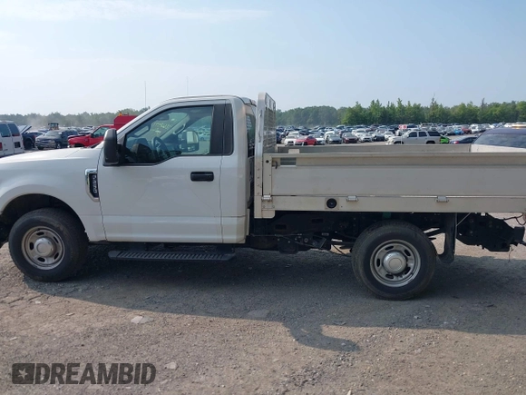 2018 Ford F-250 XL with VIN 1FDBF2A69JEC26995, listed as a IAAI auction lot 42667577 with 90,276 mi miles and . Bid and sale history available at DreamBid. Image 14.