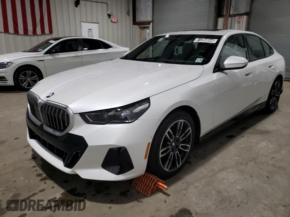 2024 BMW 5 Series 530i xDrive with VIN WBA53FJ06RCS73662, listed as a Copart auction lot 81284644 with 10,273 mi miles and Clean Title. Bid and sale history available at carsss.com. Image 1.