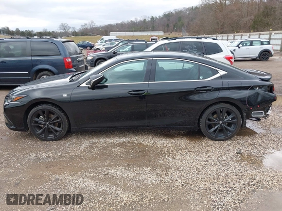 2024 Lexus ES 300h with VIN 58ABA1C1XRU037552, listed as a IAAI auction lot 41740338 with 21,655 mi miles and . Bid and sale history available at DreamBid. Image 14.