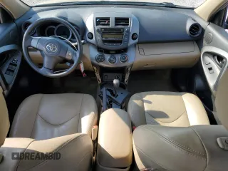 2010 Toyota RAV4 z VIN 2T3ZF4DVXAW027190, wystawiony jako Copart lot #60260535 z przebiegiem Nie podano mil oraz Szkoda całkowita • Salvage title. Historia ofert i sprzedaży dostępna na DreamBid. Obrazek 8.
