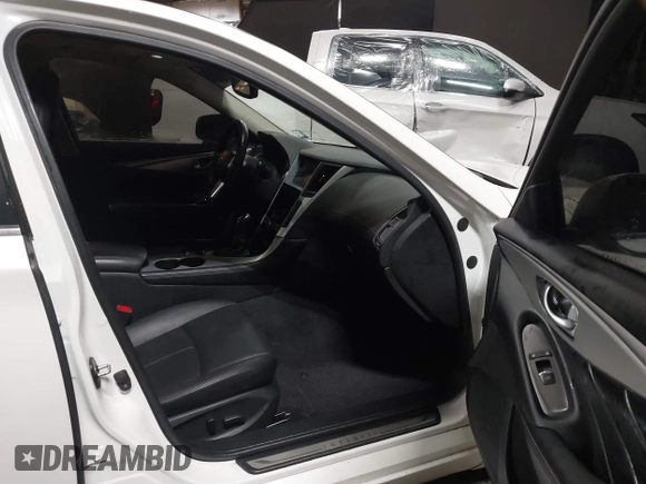 2020 Infiniti Q50 Luxe with VIN JN1EV7AR4LM251732, listed as a IAAI auction lot 41482077 with 12,799 mi miles and . Bid and sale history available at DreamBid. Image 5.