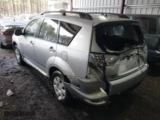 2011 Mitsubishi Outlander ES with VIN JA4AS2AW4BU025549, listed as a IAAI auction lot 41837460 with 98,647 mi miles. Bid and sale history available at carsss.com. Image 3.