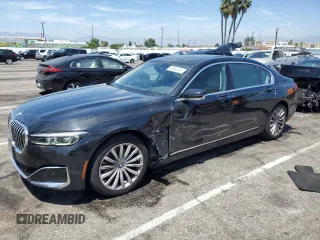2022 BMW 7 Series 740i with VIN WBA7T2C05NCH85764, listed as a Copart auction lot 61272223 with 33,830 mi miles. Bid and sale history available at carsss.com. Image 1.