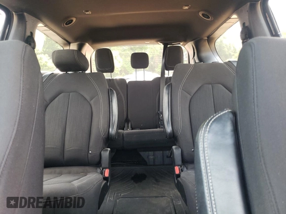 2019 Chrysler Pacifica Touring Plus with VIN 2C4RC1FG5KR603902, listed as a Copart auction lot 58475535 with 136,017 mi miles and Salvage title. Bid and sale history available at DreamBid. Image 10.