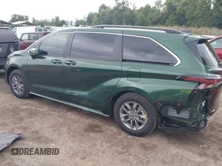 2024 Toyota Sienna LE with VIN 5TDKSKFC1RS129035, listed as a IAAI auction lot 40413615 with 4,834 mi miles. Bid and sale history available at carsss.com. Image 3.