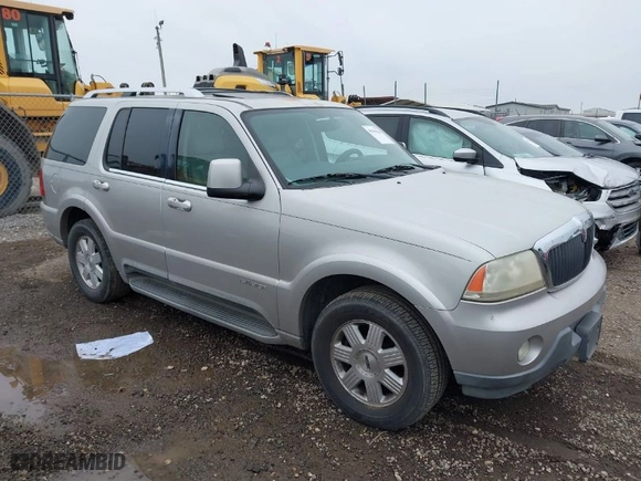 2004 Lincoln Aviator Luxury with VIN 5LMEU68H64ZJ32214, listed as a IAAI auction lot 41641566 with 203,674 mi miles. Bid and sale history available at carsss.com. Image 1.