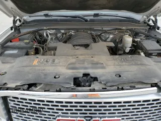 2017 GMC Yukon XL Denali with VIN 1GKS2HKJ7HR171444, listed as a Copart auction lot 48777095 with 174,006 mi miles and Salvage Title. Bid and sale history available at carsss.com. Image 12.