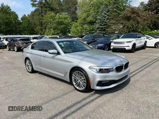 2018 BMW 5 Series 530e z VIN WBAJA9C59JG623166, wystawiony jako Copart lot #60938995 z przebiegiem 82 070 mil mil oraz Czysty tytuł • Clean title. Historia ofert i sprzedaży dostępna na DreamBid. Obrazek 1.