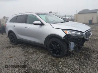 2020 Kia Sorento EX V6 with VIN 5XYPHDA50LG645531, listed as a IAAI auction lot 40678673 with 84,427 mi miles. Bid and sale history available at carsss.com. Image 1.