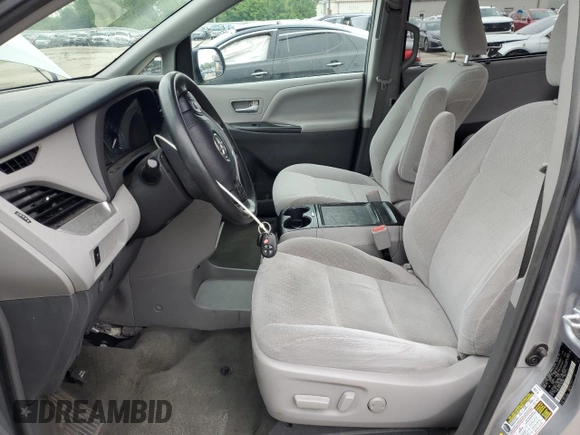 2018 Toyota Sienna LE Auto Access Seat with VIN 5TDKZ3DC8JS901748, listed as a Copart auction lot 58890095 with 99,162 mi miles and Salvage title. Bid and sale history available at DreamBid. Image 7.