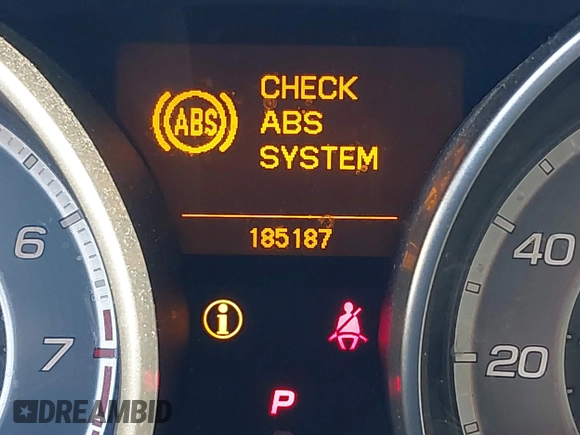2010 Acura MDX Technology Pkg with VIN 2HNYD2H68AH523947, listed as a IAAI auction lot 41132813 with 185,187 mi miles. Bid and sale history available at carsss.com. Image 15.