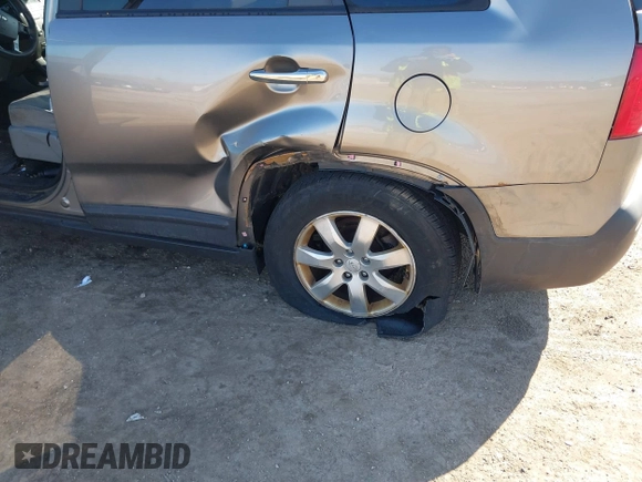 2011 Kia Sorento LX with VIN 5XYKT3A1XBG051561, listed as a IAAI auction lot 41749152 with 244,793 mi miles. Bid and sale history available at carsss.com. Image 6.