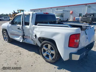 2007 Chevrolet Silverado 1500 LT w/1LT with VIN 1GCEC19J57Z502572, listed as a IAAI auction lot 36419017 with 408,345 mi miles. Bid and sale history available at carsss.com. Image 3.