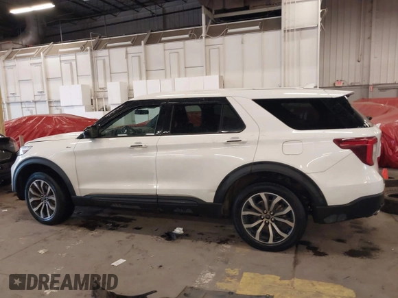 2022 Ford Explorer ST-Line with VIN 1FMSK8KHXNGB57162, listed as a IAAI auction lot 41491271 with 57,712 mi miles. Bid and sale history available at carsss.com. Image 15.