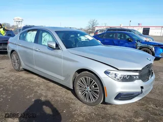 2019 BMW 5 Series 530i xDrive with VIN WBAJA7C57KWC77780, listed as a IAAI auction lot 41511124 with 35,696 mi miles. Bid and sale history available at carsss.com. Image 1.