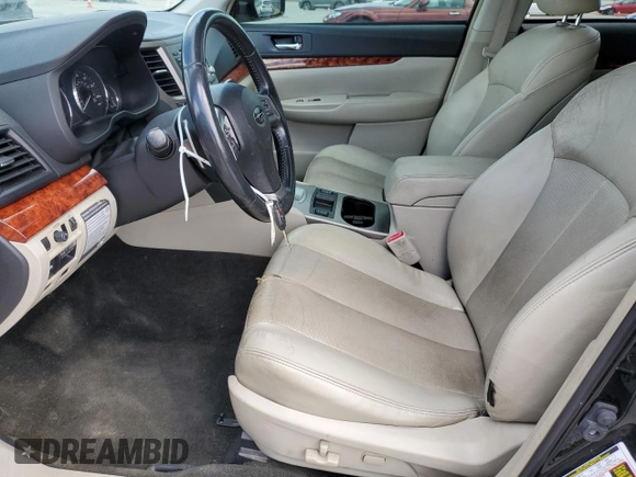 2012 Subaru Outback Limited z VIN 4S4BRBKC2C3275613, wystawiony jako Copart lot #56884865 z przebiegiem 125 348 mil mil oraz Czysty tytuł • Clean title. Historia ofert i sprzedaży dostępna na DreamBid. Obrazek 7.