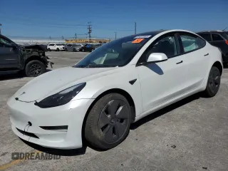 2023 Tesla Model 3 z VIN 5YJ3E1EA4PF495756, wystawiony jako Copart lot #61407655 z przebiegiem Nie podano mil oraz Szkoda całkowita • Salvage title. Historia ofert i sprzedaży dostępna na DreamBid. Obrazek 1.