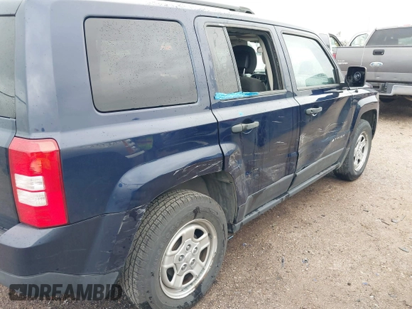 2015 Jeep Patriot Altitude Edition with VIN 1C4NJPBA3FD429099, listed as a IAAI auction lot 41902157 with 113,728 mi miles. Bid and sale history available at carsss.com. Image 6.