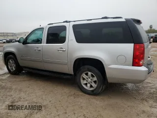 2014 GMC Yukon XL SLT with VIN 1GKS1KE04ER239326, listed as a Copart auction lot 42913765 with 207,017 mi miles and Clean Title. Bid and sale history available at carsss.com. Image 2.