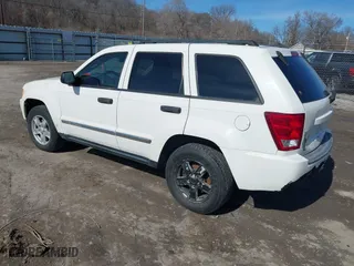 2006 Jeep Grand Cherokee Laredo with VIN 1J4GR48K56C294546, listed as a IAAI auction lot 41672848 with 193,993 mi miles. Bid and sale history available at carsss.com. Image 3.