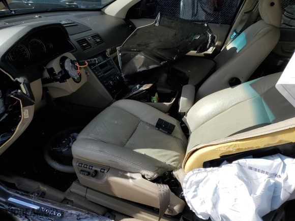 2009 Volvo XC90 I6 with VIN YV4CZ982891497896, listed as a Copart auction lot 42560035 with 0 mi miles and Salvage Title. Bid and sale history available at carsss.com. Image 8.