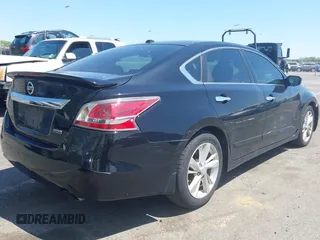 2015 Nissan Altima 2.5 SV with VIN 1N4AL3AP2FC488521, listed as a IAAI auction lot 42156706 with 172,687 mi miles. Bid and sale history available at carsss.com. Image 4.