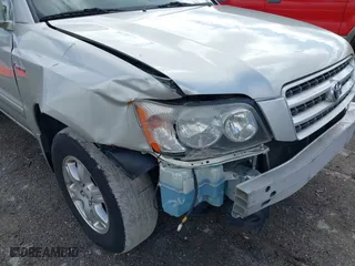 2003 Toyota Highlander with VIN JTEHF21A230115414, listed as a IAAI auction lot 41731716 with 105,941 mi miles. Bid and sale history available at carsss.com. Image 6.