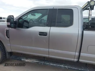2020 Ford F-250 XL z VIN 1FT7X2B61LED95952, wystawiony jako IAAI lot #42186832 z przebiegiem 119 083 mil mil oraz . Historia ofert i sprzedaży dostępna na DreamBid. Obrazek 13.