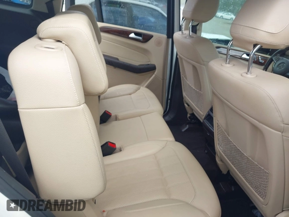 2017 Mercedes-Benz GLS 450 z VIN 4JGDF6EE8HA946436, wystawiony jako IAAI lot #41953284 z przebiegiem 82 528 mil mil oraz . Historia ofert i sprzedaży dostępna na DreamBid. Obrazek 8.