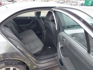 2012 Volkswagen Jetta SE с VIN 3VWDP7AJ5CM451193, выставлен на аукционе IAAI как лот 42228110 с пробегом 110 583 миль миль и . История ставок и продаж доступна на DreamBid. Изображение 8.