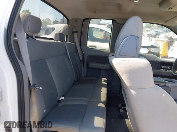 2007 Ford F-150 XLT z VIN 1FTPX14V07FB86331, wystawiony jako IAAI lot #42691000 z przebiegiem 303 077 mil mil oraz . Historia ofert i sprzedaży dostępna na DreamBid. Obrazek 8.