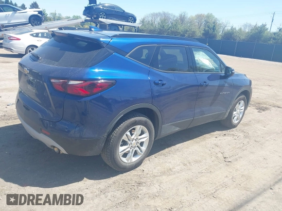 2022 Chevrolet Blazer LT with VIN 3GNKBHR40NS132965, listed as a IAAI auction lot 42236933 with 39,512 mi miles and . Bid and sale history available at DreamBid. Image 4.